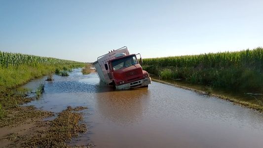 Dejan de pagar una tasa vial a modo de reclamo: El abandono de los caminos rurales genera desarraigo