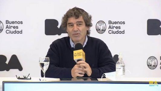 Ciudad defiende la reapertura comercial y responsabiliza a los encuentros sociales por el aumento de casos