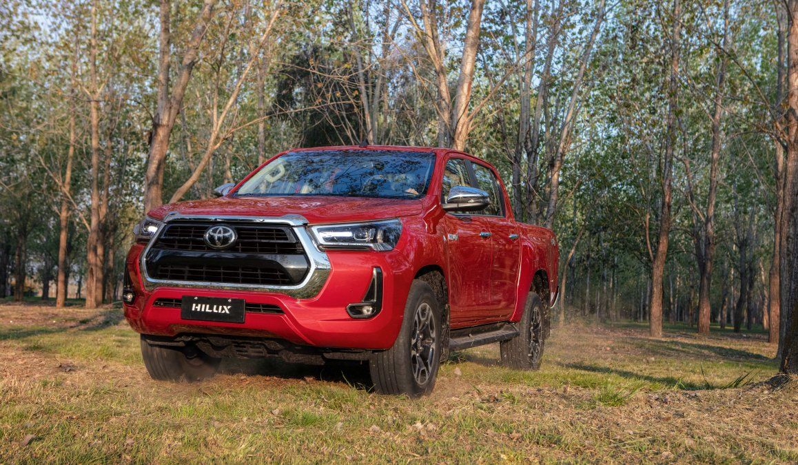 Toyota lanzó la nueva Hilux con más tecnología y un diseño renovado