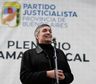 En medio de las tensiones con Martín Guzmán, ahora Máximo Kirchner pide aumentar el salario mínimo, vital y móvil