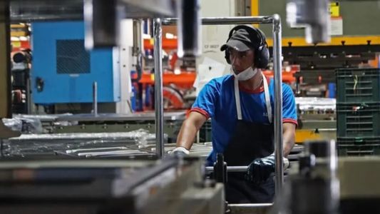 Inician programa para generar mayor empleo en las industrias de Córdoba