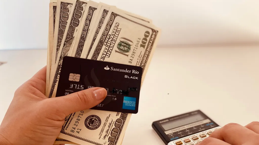 Feriado cambiario: qué pasará con los vencimientos de tarjetas de crédito y pagos con débito en moneda extranjera