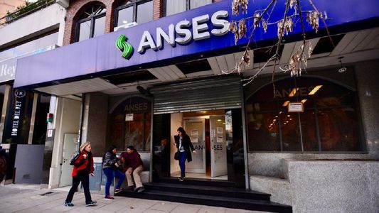 Jubilaciones, pensiones, AUH y otros programas ANSES: quiénes cobran el 6 de abril