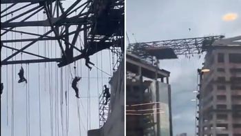 Impactante video: obreros quedaron colgados a 140 metros de altura tras caer un andamio en Brasil