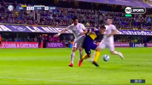 La polémica de Boca-Huracán: ¿hubo penal de Walter Pérez contra Tevez?