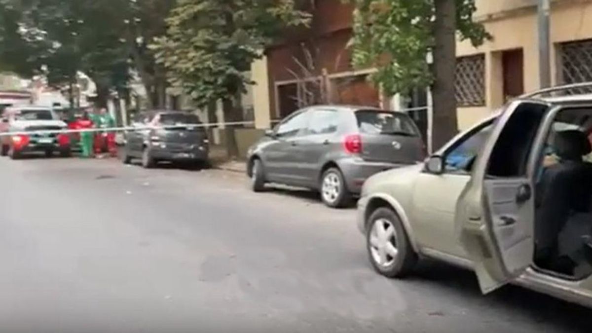 Confuso episodio y heridos: una policía sospechó que la habían drogado y comenzó a disparar