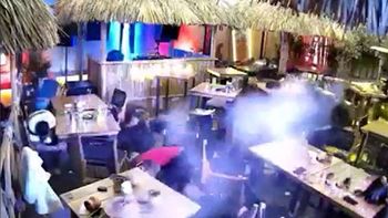 El video del impactante ataque de sicarios en México que dejó 10 personas asesinadas en un bar