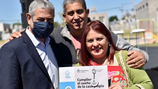 El Ministro de Desarrollo Territorial y Hábitat continúa entregando viviendas y créditos