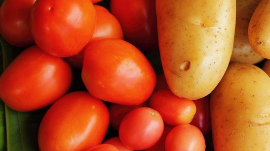 La papa es hija del tomate: la explicación del nuevo hallazgo científico
