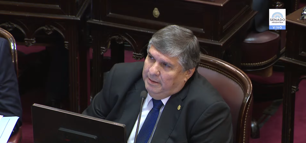 El senador Mayans justificó a Insfrán y criticó a Larreta: El derecho vos lo tenés, pero no en pandemia