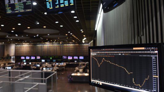 El riesgo país cayó por debajo de los 700 puntos por primera vez en 6 semanas