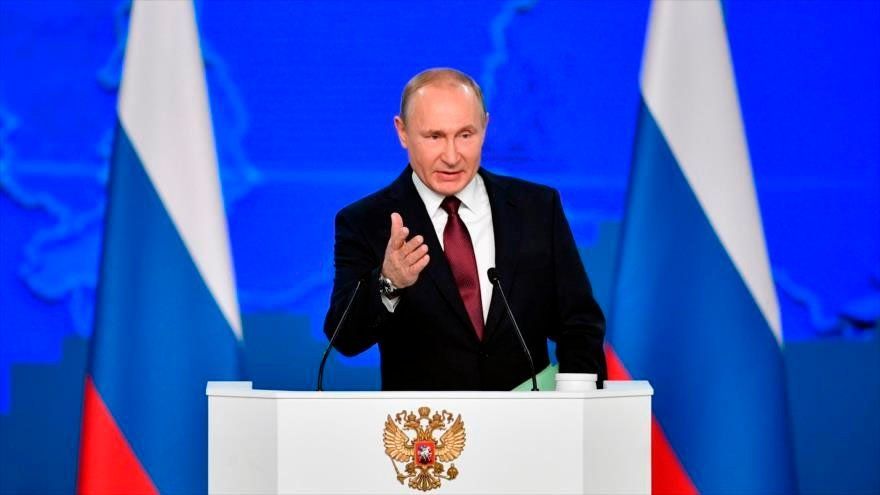 El gobierno ruso renunció para dejar paso a las reformas que pretende Vladimir Putin