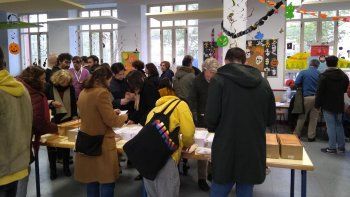 España: sorpresa por el ascenso de la ultraderecha y baja participación en una elección en la que no existen los cuartos oscuros