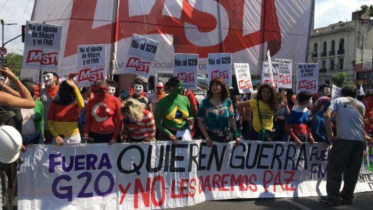 Se calienta la protesta: Del Caño denunció que detuvieron ilegalmente a militantes del PTS