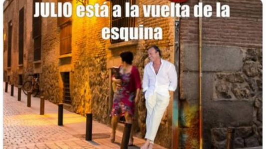 Los memes de Julio Iglesias aparecen con la llegada del mes