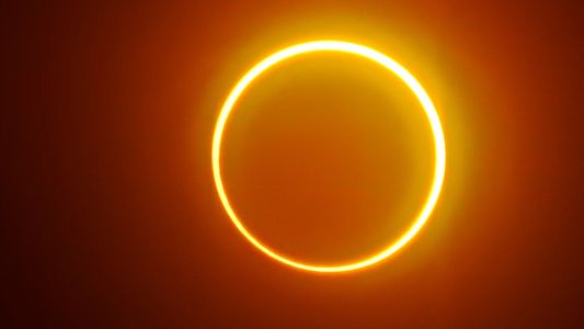 Eclipse solar de anillo de fuego en febrero 2026: cuándo y dónde se verá el fenómeno en Argentina