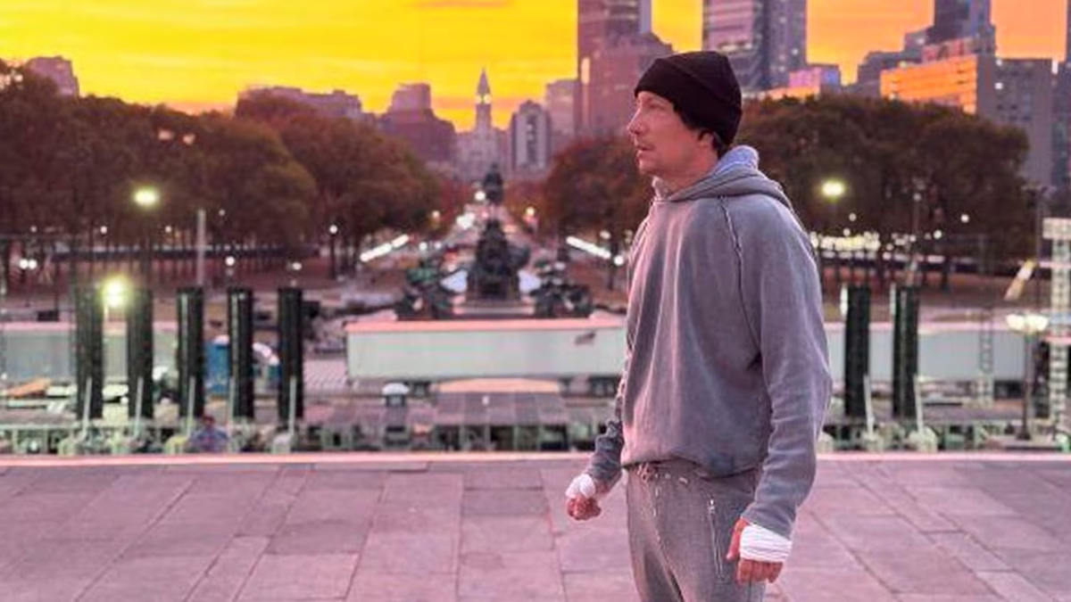 Nico Vázquez recrea a Rocky haciendo un anuncio muy especial