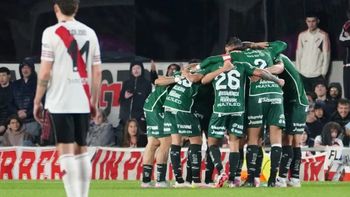 la tactica sorpresa con la que sarmiento freno a river y dejo expuesta su crisis la tactica sorpresa con la que sarmiento freno a river y dejo expuesta su crisis