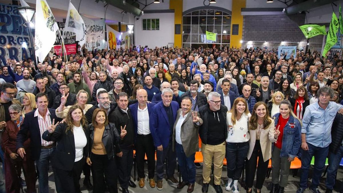 Acto en Avellaneda encabezado por Jorge Ferraresi y Ricardo Quintela.