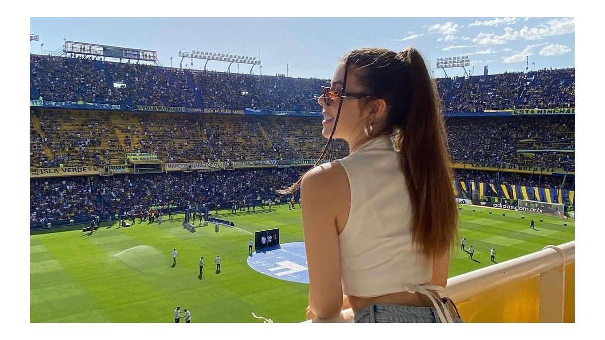 El imperdonable error de los hinchas de Boca a la profesora de inglés de Julián Álvarez