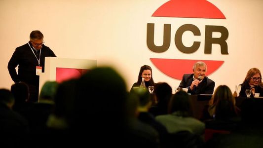 La Unión Cívica Radical disparó contra Alberto Fernández y Cristina Kirchner: Nos están llevando al abismo