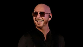 La espera llegó a su fin: Pitbull llega a la Argentina por primera vez