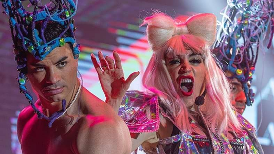 Carlos Paz: el destape sexy de John Oliver, uno de los bailarines de Fátima Florez