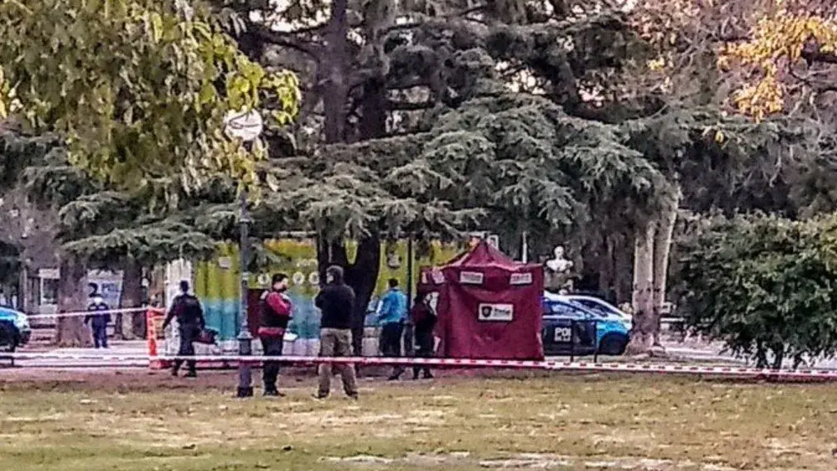 Encontraron a un hombre muerto en el Parque Saavedra: los detalles detras del macabro hallazgo