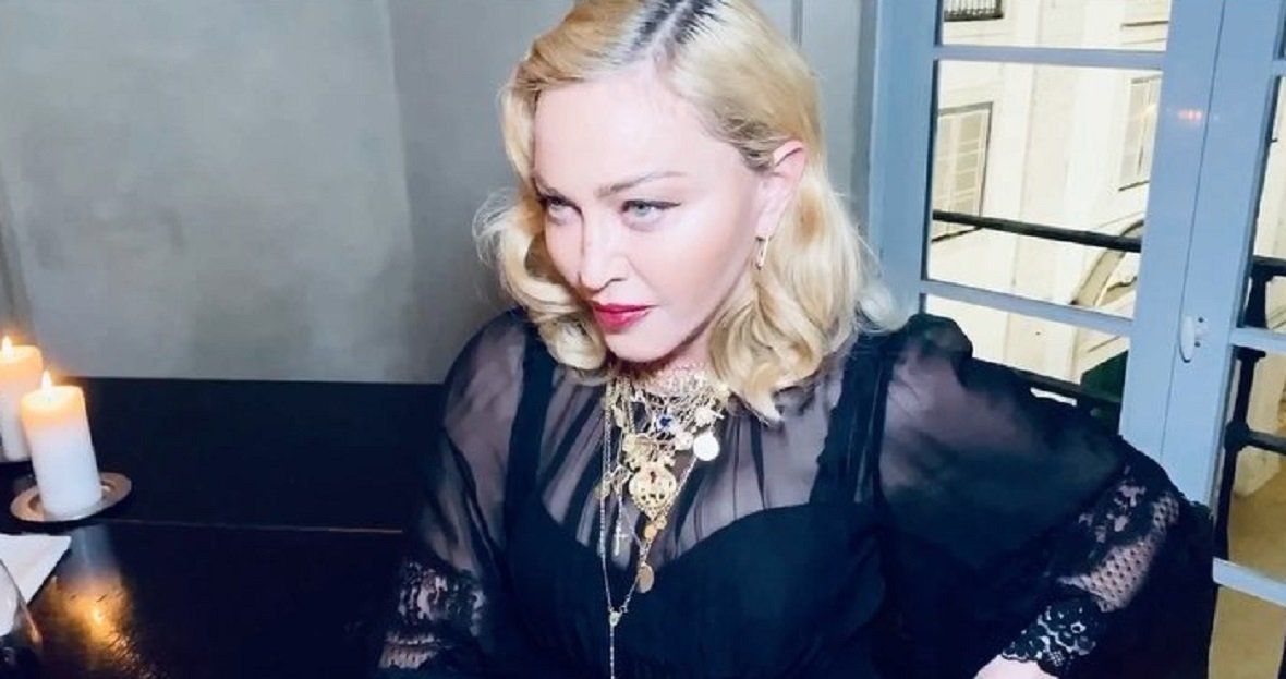 La foto semidesnuda de Madonna al borde de la censura en las redes