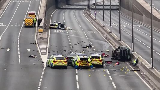 Un impactante choque involucró a cuatro patrulleros y dejó cinco heridos graves