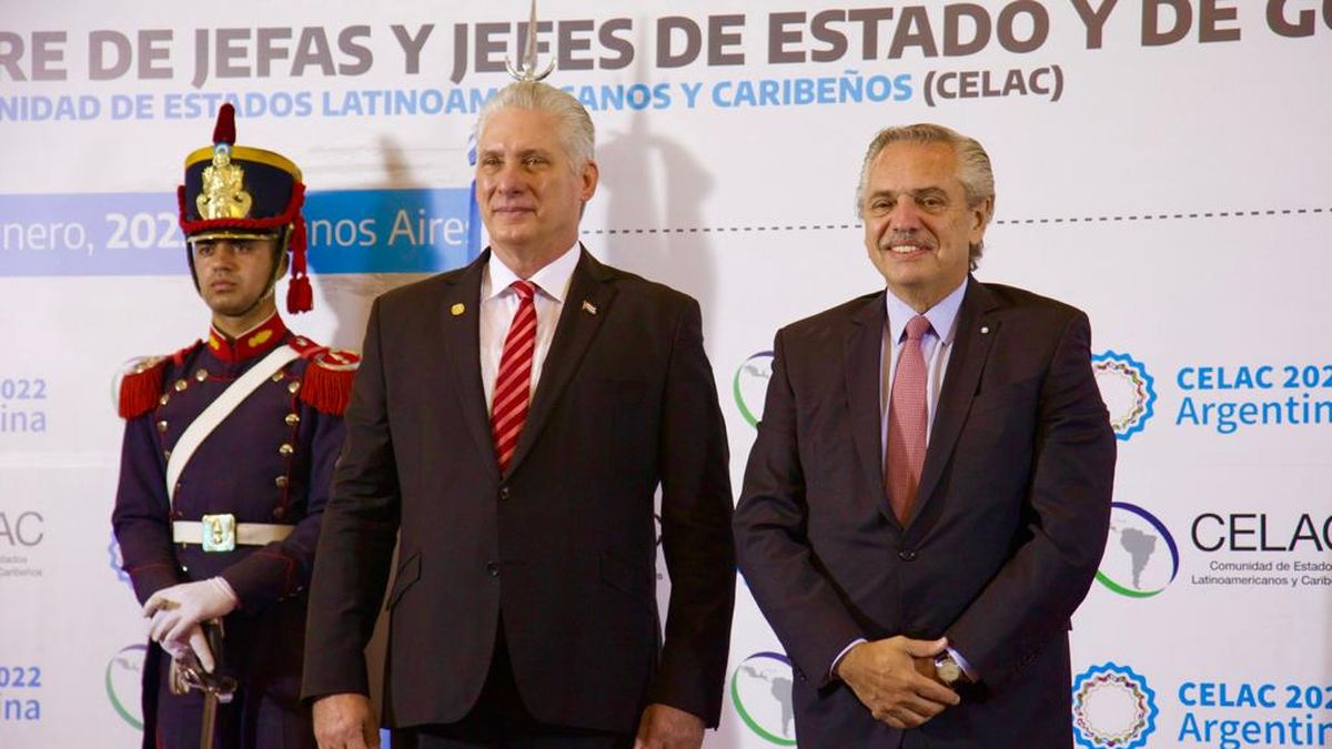 Herméticas reuniones de Alberto Fernández con el presidente de Cuba