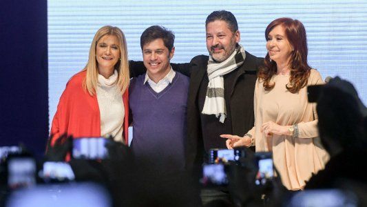 Cristina acompañó a Axel Kicillof en el acto de cierre: Esta campaña es de David contra Goliat