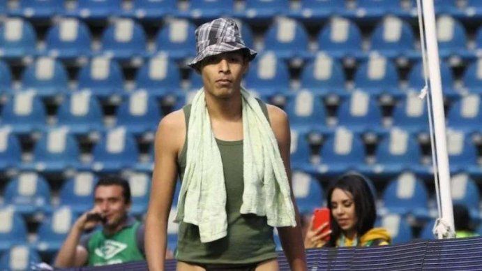 El “Negro de WhatsApp” invadió una cancha en México