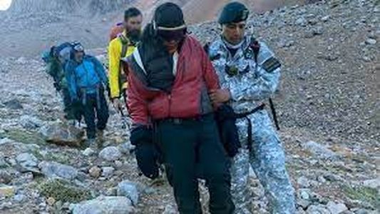 Cuatro andinistas fueron rescatados con vida tras un operativo de 26 horas a temperaturas extremas