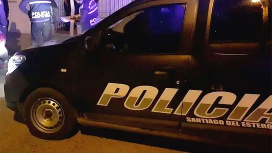 Un adolescente roció con alcohol e intentó incendiar a su mamá por pedirle que ayude en la casa