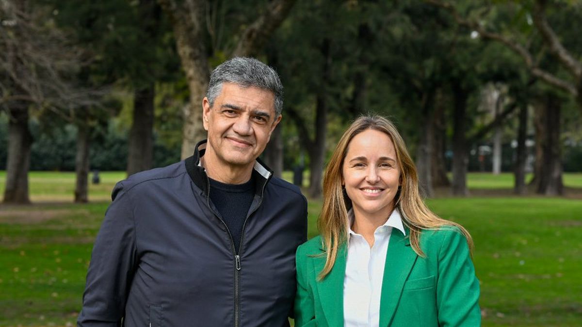 Jorge Macri con su nueva compañera de fórmula (Foto: Twitter)