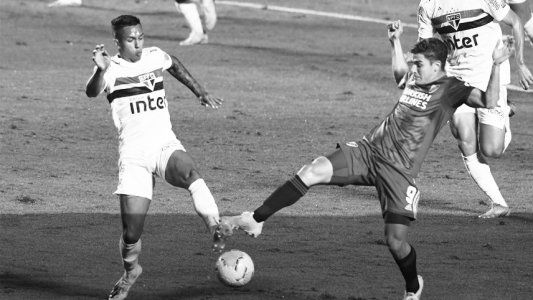 River le ganó a la inactividad y casi le gana a Sao Paulo: empató 2-2 y se trae un buen resultado de Brasil