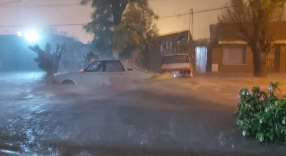 Un fuerte temporal azotó la capital de San Luis: Las calles eran un río