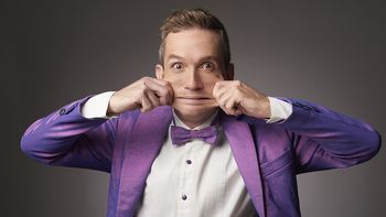 Diego Reinhold y su extraña fascinación por los extraterrestres y los ovnis