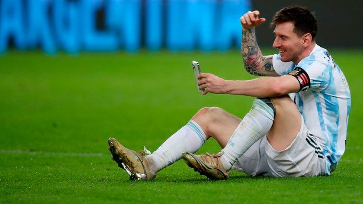 Messi le respondió en vivo al Kun Agüero.