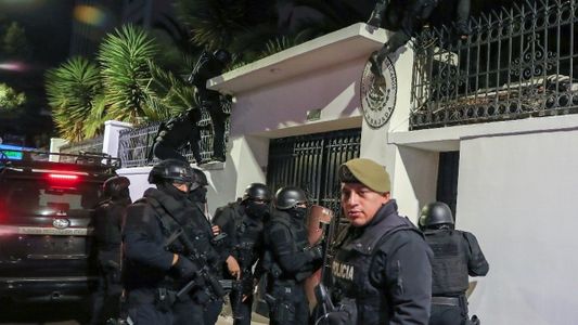 Ecuador invadió la embajada de México en Quito y detuvo al exvicepresidente Jorge Glas: el feroz operativo