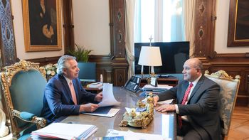 Sin Presupuesto 2022, Manzur trabaja en las reasignaciones para que el Gobierno siga funcionando