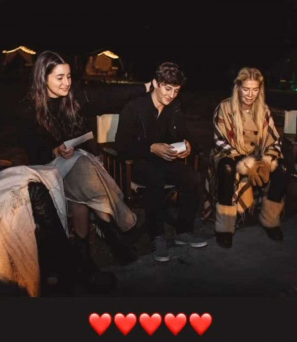 Su abuela, Cris Morena, y la nieta.