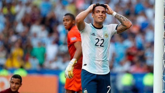 ¡Clarísima! Lautaro Martínez, otra vez, pudo ampliar el resultado pero el palo le dijo que no