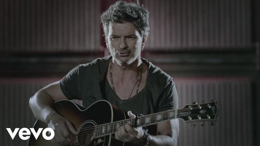 Ricardo Arjona estrenó el video de Nada es como tú junto a su hijo Nico
