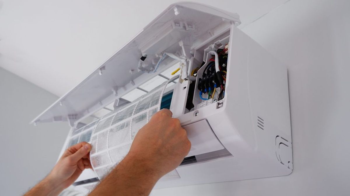 Mantener limpios los filtros del aire acondicionado durante el invierno es clave para asegurar un aire interior saludable