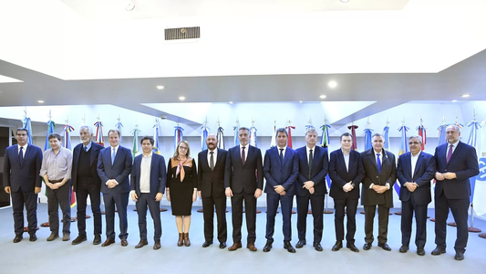 Clima de dispersión en el oficialismo tras el renunciamiento de Cristina Kirchner