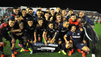 Copa Argentina: Lanús goleó 4-0 a Argentinos y es el primer clasificado a cuartos de final