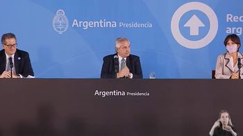 Alberto Fernández presentó los nuevos billetes de próceres y heroínas. (Foto: YouTube Presidencia)