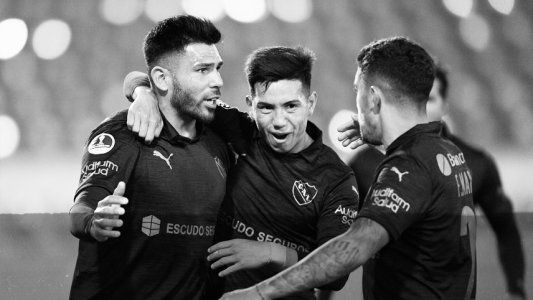 Copa Sudamericana: Independiente le ganó 1-0 a Atlético Tucumán en Avellaneda y sacó ventaja en la serie